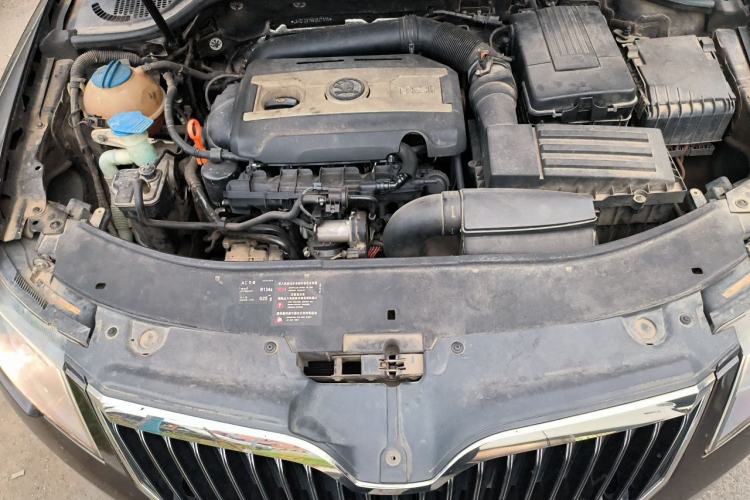 Used Skoda Superb 2013 1.8TSI Automatic MingShi Edition Engine Bay