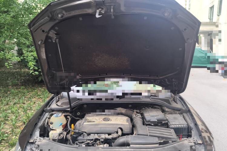 Used Skoda Superb 2013 1.8TSI Automatic Yashi Edition Engine Bay