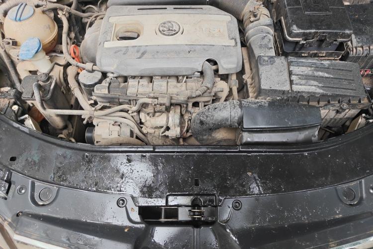 Used Skoda Superb 2013 1.8TSI Automatic Yashi Edition Engine Bay