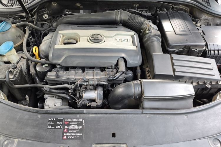 Used Skoda Superb 2013 1.8TSI Automatic Yashi Edition Engine Bay