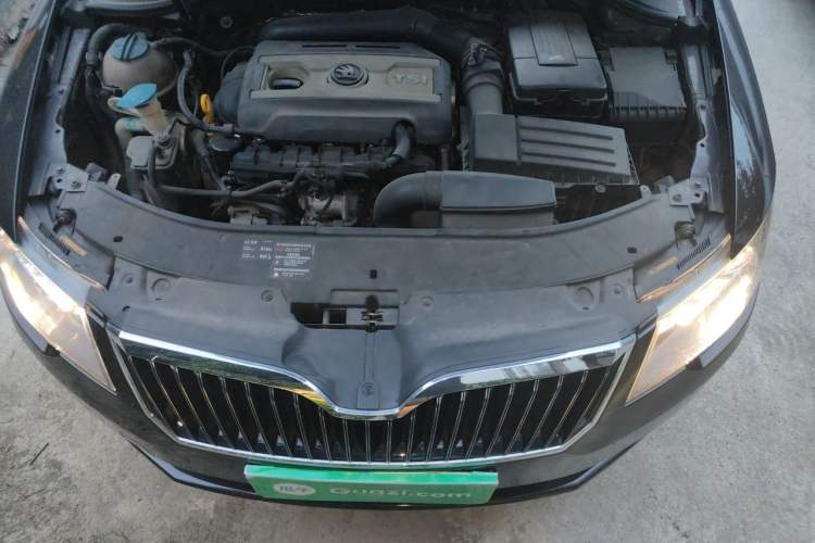 Used Skoda Superb 2013 1.8TSI Automatic MingShi Edition Engine Bay