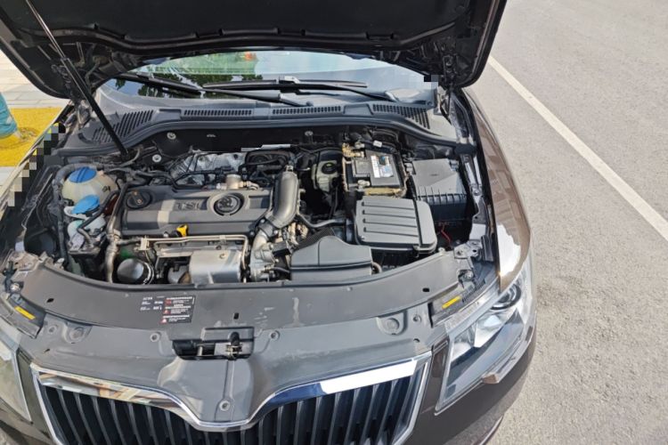 Used Skoda Superb 2013 1.4TSI DSG Sport Edition Engine Bay Left