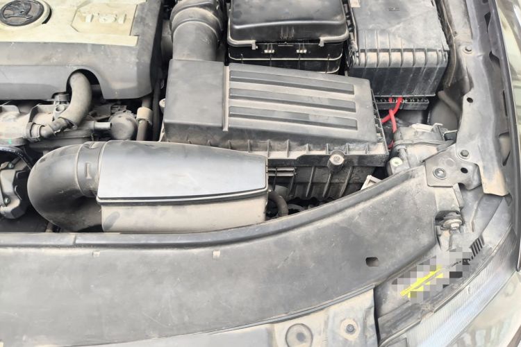 Used Skoda Superb 2013 1.8TSI Automatic Yashi Edition Engine Bay Left