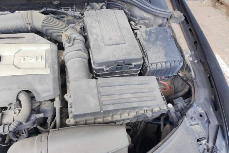 Used Skoda Superb 2013 1.8TSI Automatic MingShi Edition Engine Bay Left