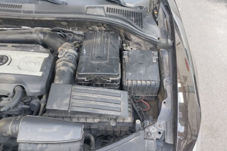Used Skoda Superb 2013 1.8TSI Automatic MingShi Edition Engine Bay Left