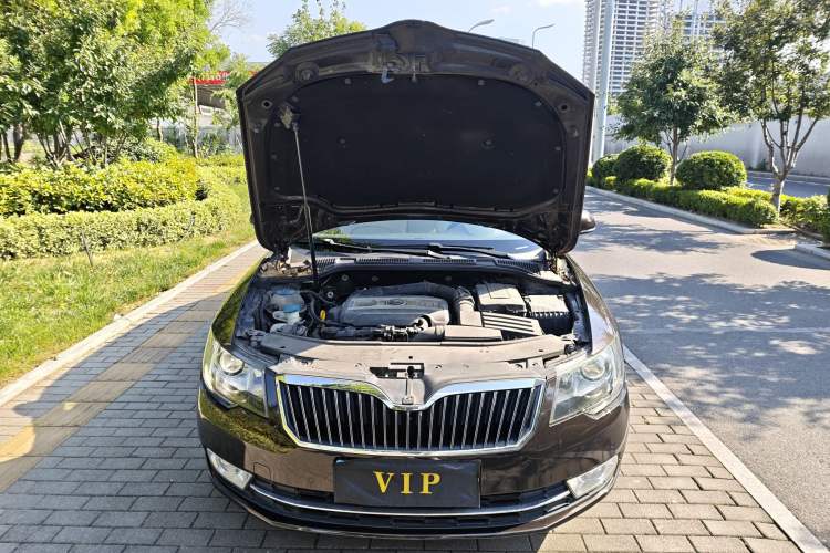 Used Skoda Superb 2013 1.8TSI Automatic Yashi Edition Engine Bay