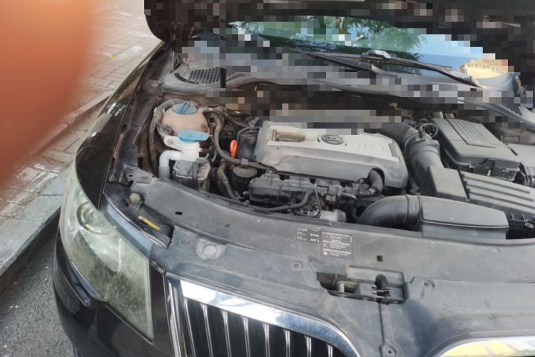 Used Skoda Superb 2013 1.8TSI Automatic MingShi Edition Engine Bay Right