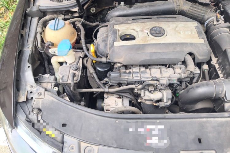 Used Skoda Superb 2013 1.8TSI Automatic Yashi Edition Engine Bay Right