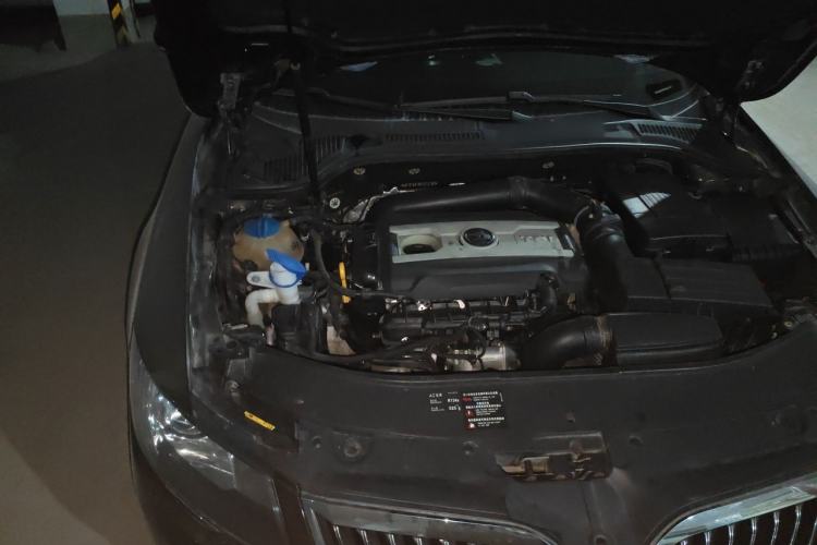 Used Skoda Superb 2013 1.8TSI Automatic Yashi Edition Engine Bay Right
