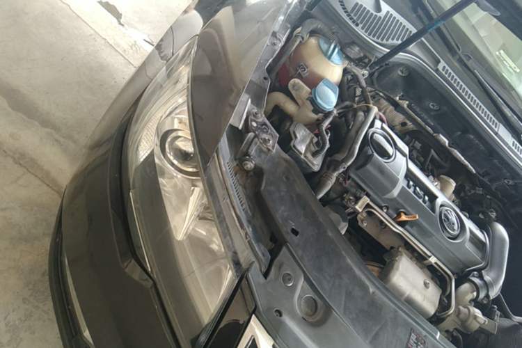 Used Skoda Superb 2013 1.4TSI DSG Sport Edition Engine Bay Right