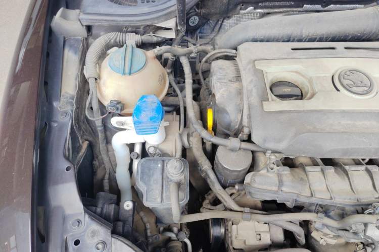 Used Skoda Superb 2013 1.8TSI Automatic MingShi Edition Engine Bay Right
