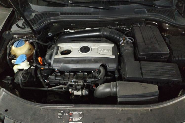 Used Skoda Superb 2013 1.8TSI Automatic Yashi Edition Engine Bay