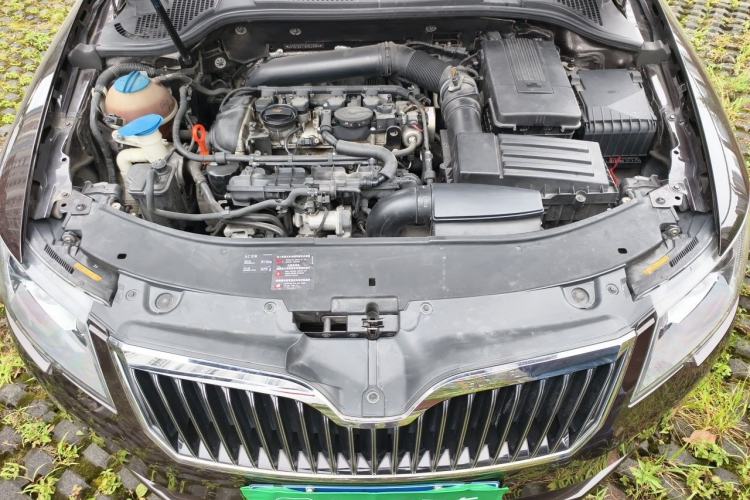 Used Skoda Superb 2013 1.8TSI Automatic Yashi Edition Engine Bay