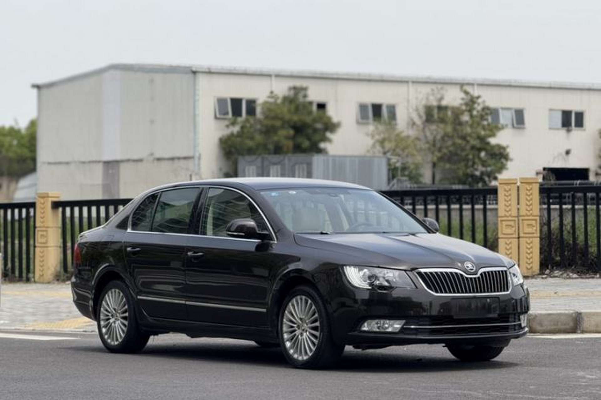 Used Skoda Superb 2013 1.8TSI Automatic Yashi Edition Exterior 1