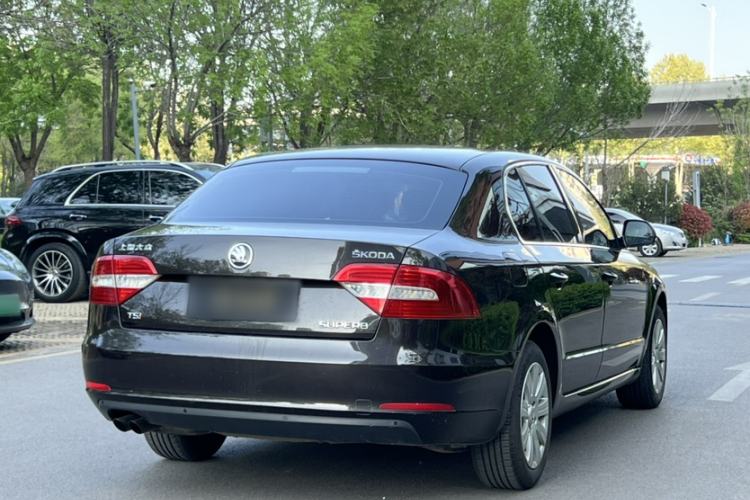Used Skoda Superb 2013 1.4TSI DSG Sport Edition Exterior 2