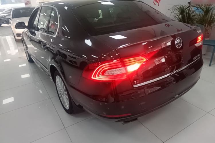 Used Skoda Superb 2013 1.8TSI Automatic Yashi Edition Exterior 2