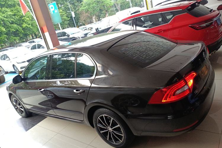 Used Skoda Superb 2013 1.4TSI Manual Shengshi Edition Exterior 3