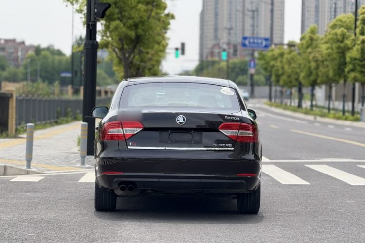 Used Skoda Superb 2013 1.8TSI Automatic Yashi Edition Exterior 3