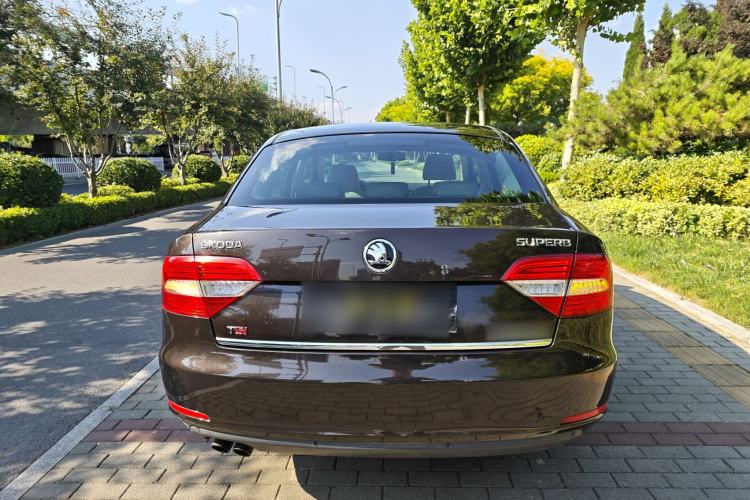 Used Skoda Superb 2013 1.8TSI Automatic Yashi Edition Exterior 4