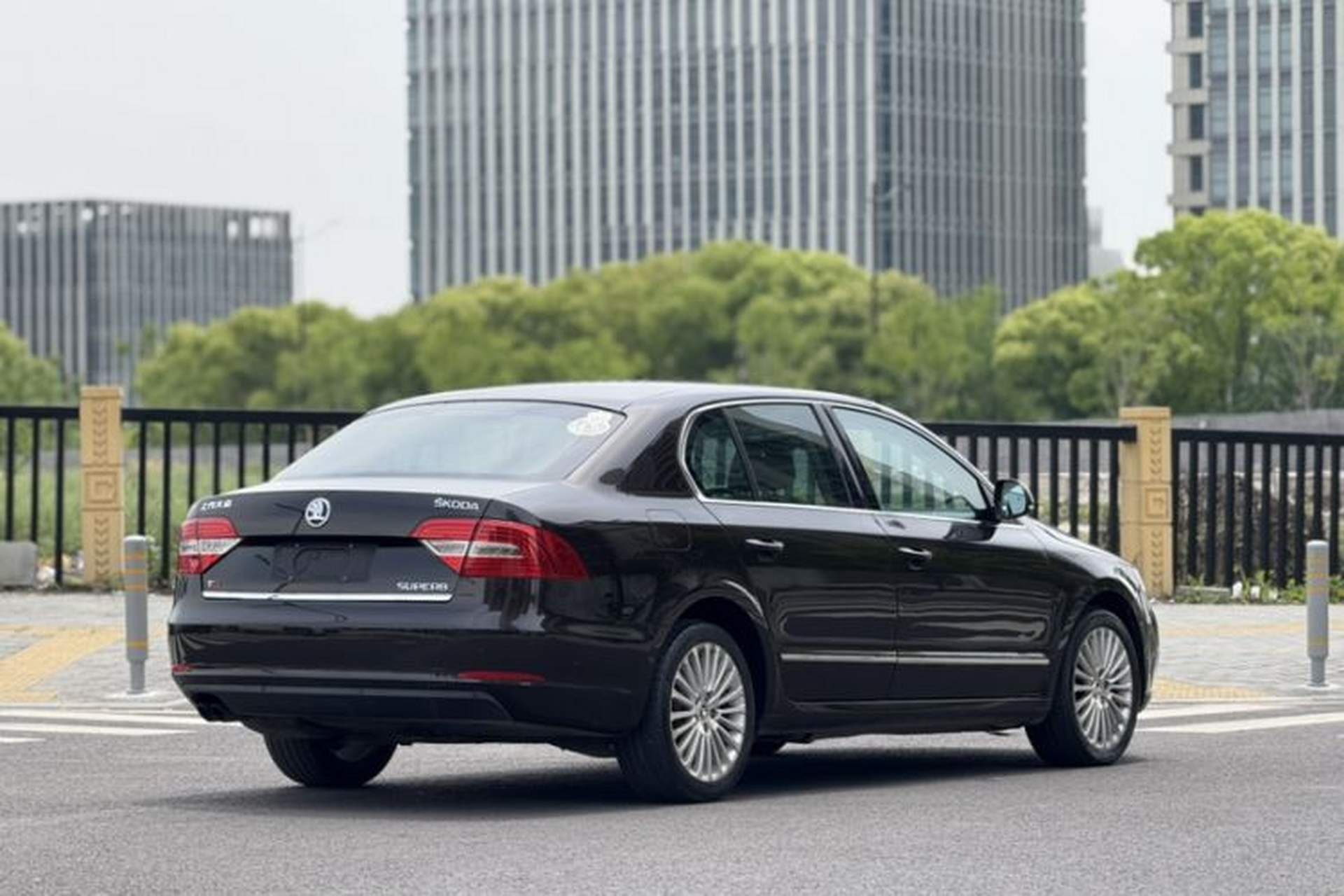 Used Skoda Superb 2013 1.8TSI Automatic Yashi Edition Exterior 4