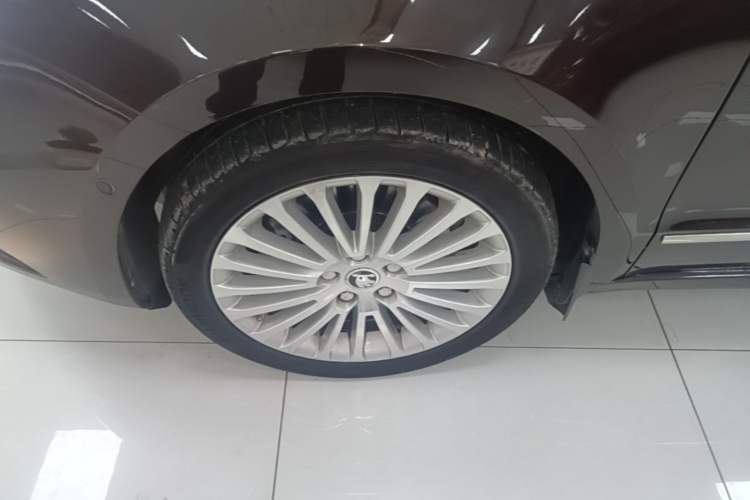 Used Skoda Superb 2013 1.8TSI Automatic Yashi Edition Exterior 4