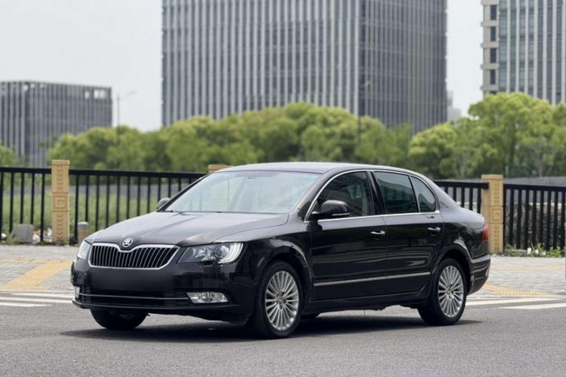 Used Skoda Superb 2013 1.8TSI Automatic Yashi Edition Exterior 5
