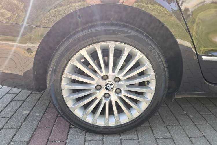 Used Skoda Superb 2013 1.8TSI Automatic Yashi Edition Exterior 6