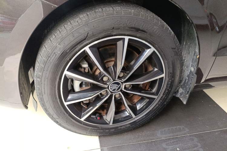 Used Skoda Superb 2013 1.4TSI Manual Shengshi Edition Exterior 7