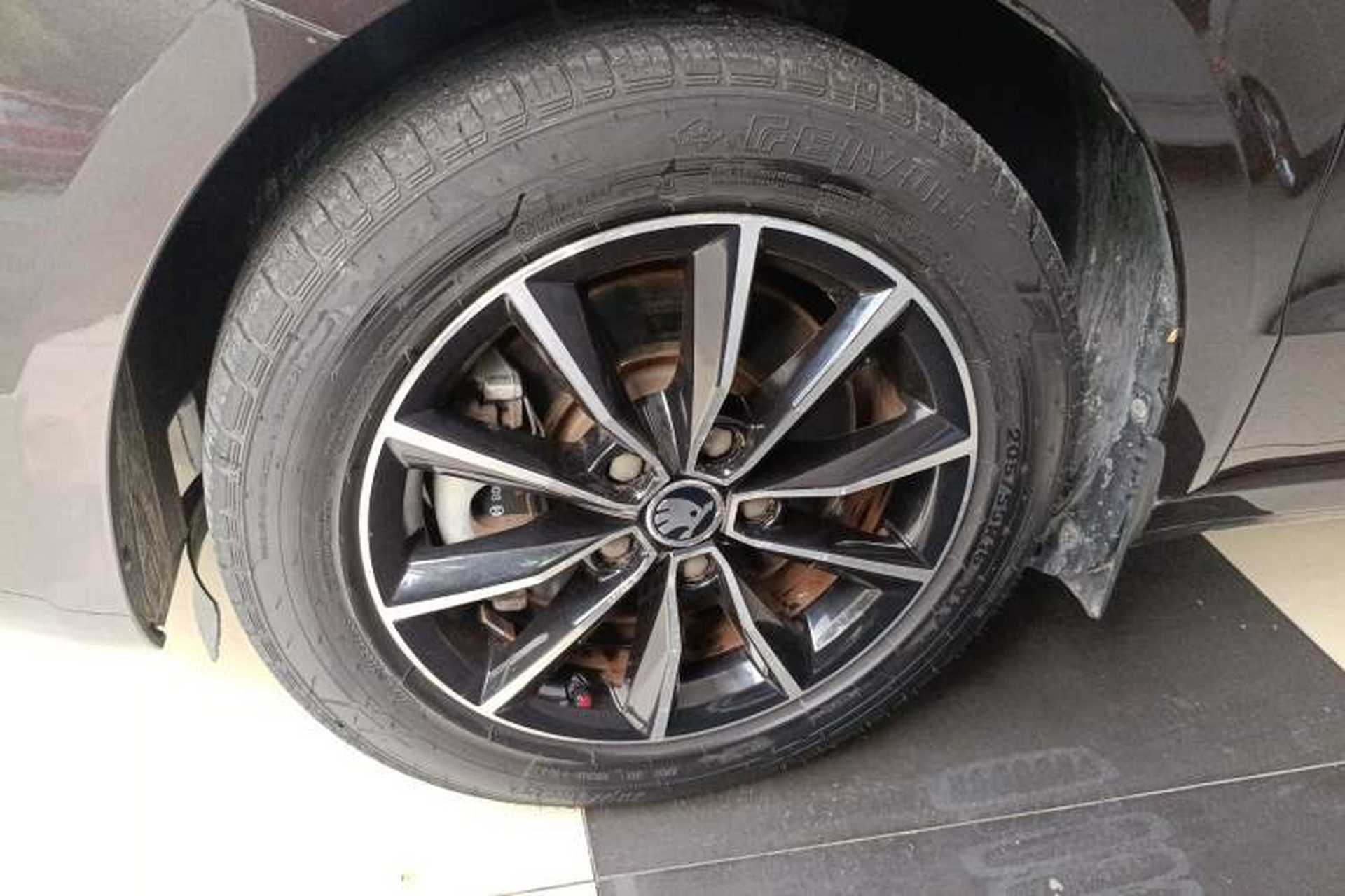 Used Skoda Superb 2013 1.4TSI Manual Shengshi Edition Exterior 7