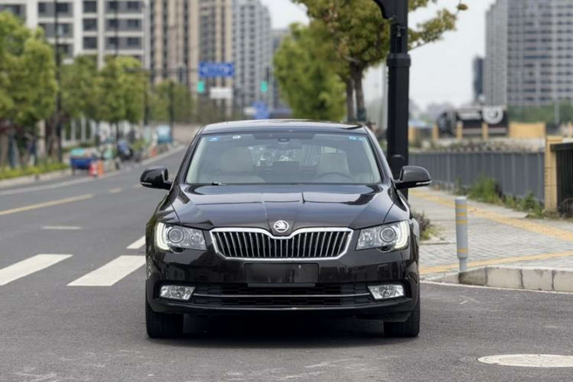 Used Skoda Superb 2013 1.8TSI Automatic Yashi Edition Exterior 7