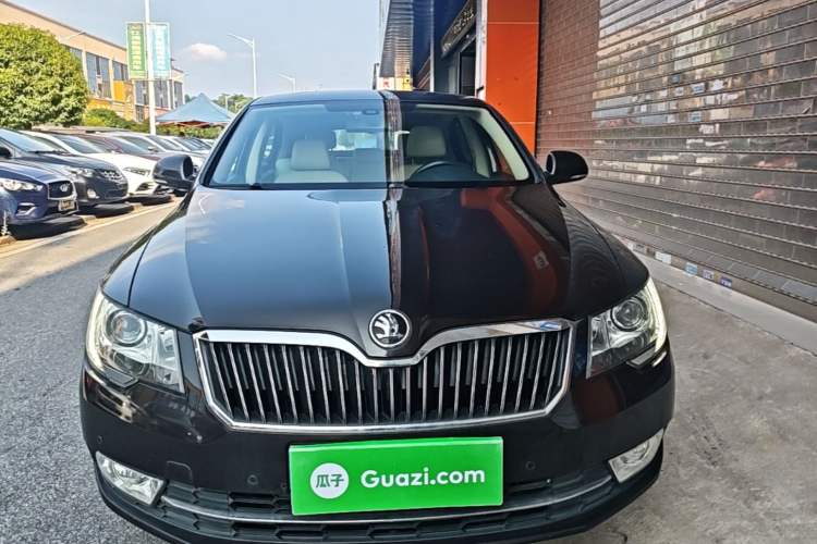 Used Skoda Superb 2013 1.8TSI Automatic Yashi Edition Front