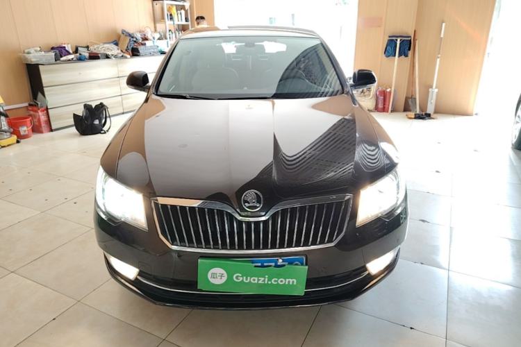 Used Skoda Superb 2013 1.8TSI Automatic Yashi Edition Front