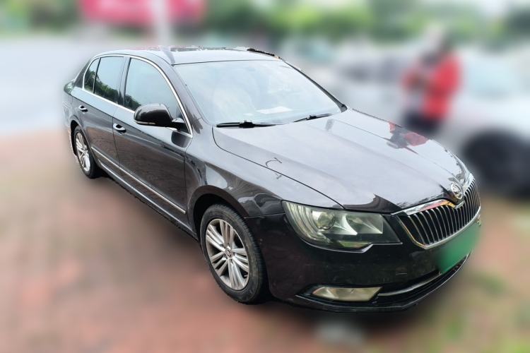 Used Skoda Superb 2013 1.8TSI Automatic Yashi Edition Front Right 45 Deg