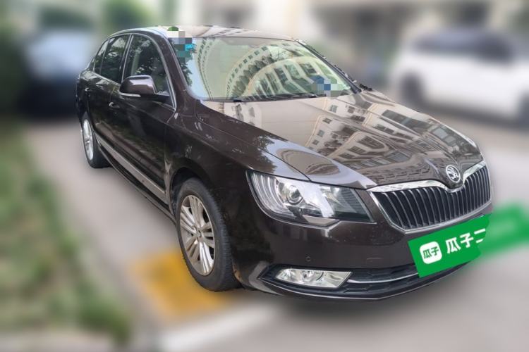 Used Skoda Superb 2013 1.8TSI Automatic Yashi Edition Front Right 45 Deg