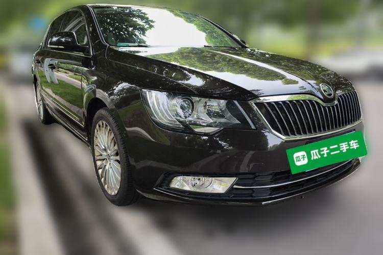 Used Skoda Superb 2013 1.8TSI Automatic Yashi Edition Front Right 45 Deg