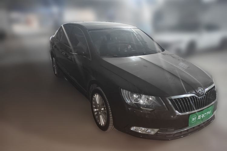 Used Skoda Superb 2013 1.8TSI Automatic Yashi Edition Front Right 45 Deg