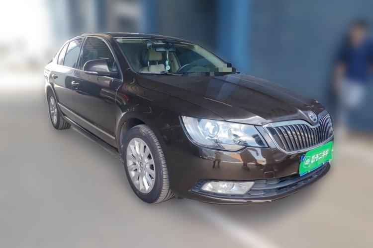 Used Skoda Superb 2013 1.8TSI Automatic MingShi Edition Front Right 45 Deg
