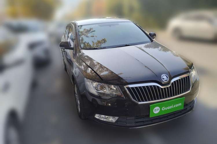 Used Skoda Superb 2013 1.4TSI Manual Shengshi Edition Front Right 45 Deg