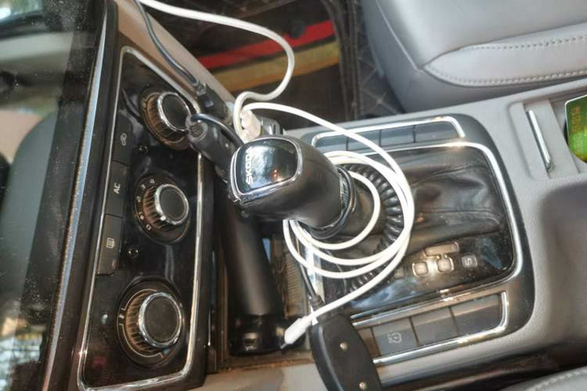 Used Skoda Superb 2013 1.8TSI Automatic MingShi Edition Gear Lever