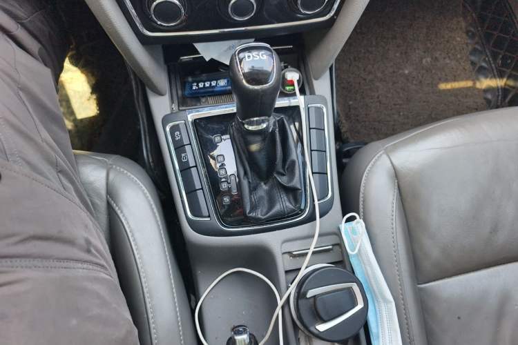 Used Skoda Superb 2013 1.4 TSI DSG Prestige Edition Gear Lever