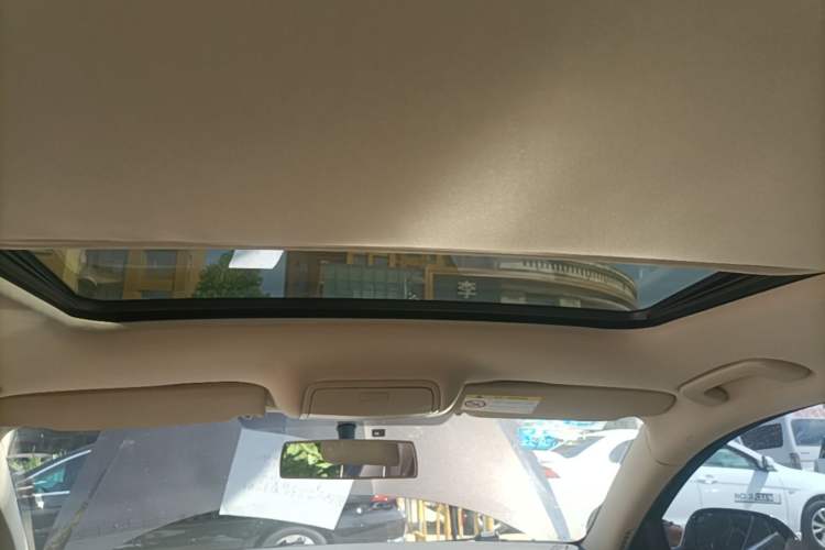 Used Skoda Superb 2013 1.8TSI Automatic MingShi Edition Headliner