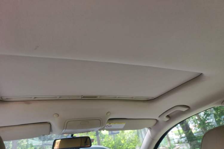 Used Skoda Superb 2013 1.8TSI Automatic Yashi Edition Headliner