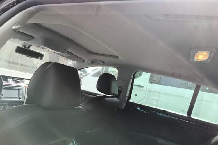 Used Skoda Superb 2013 2.0 TSI DSG Luxury Edition Headliner