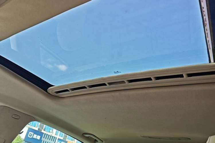 Used Skoda Superb 2013 1.8TSI Automatic Yashi Edition Headliner