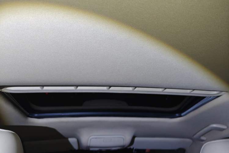 Used Skoda Superb 2013 2.0 TSI DSG Luxury Edition Headliner
