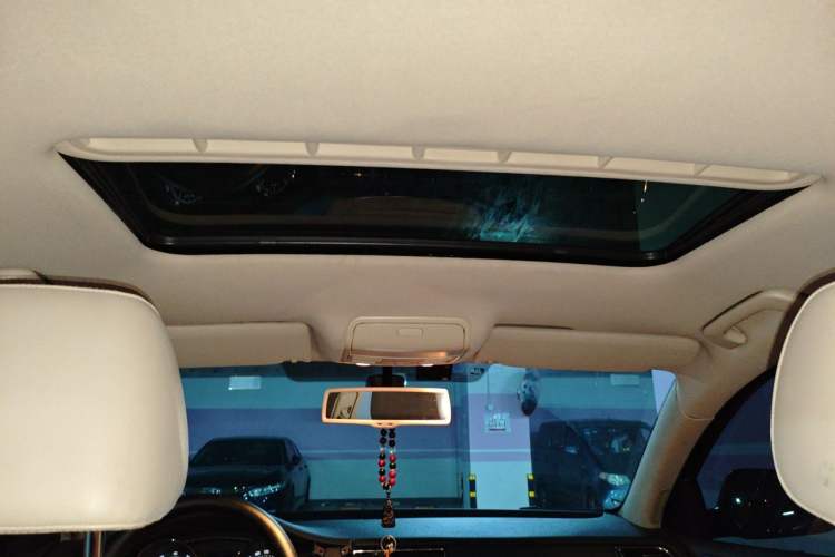 Used Skoda Superb 2013 1.8TSI Automatic Yashi Edition Headliner