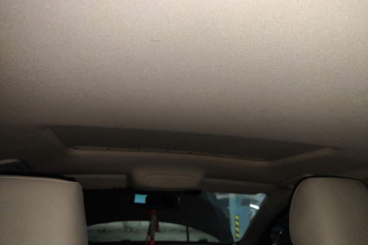 Used Skoda Superb 2013 1.8TSI Automatic Yashi Edition Headliner
