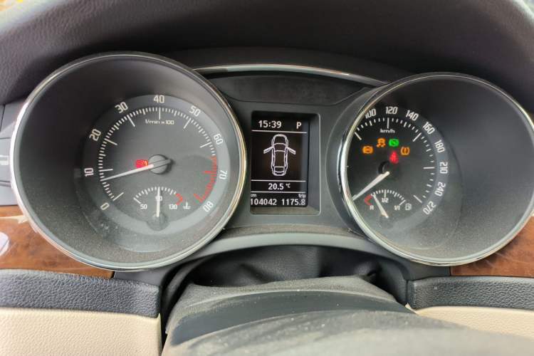 Used Skoda Superb 2013 1.8TSI Automatic Yashi Edition Instrument Cluster