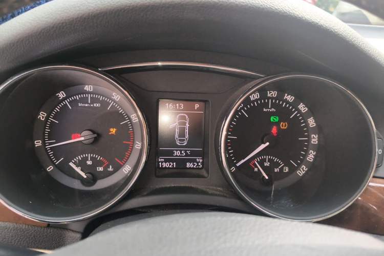 Used Skoda Superb 2013 1.8TSI Automatic Yashi Edition Instrument Cluster