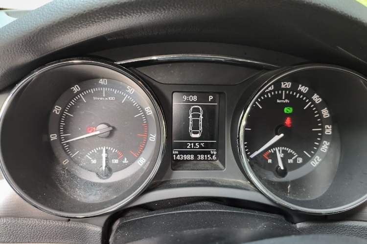 Used Skoda Superb 2013 1.8TSI Automatic Yashi Edition Instrument Cluster